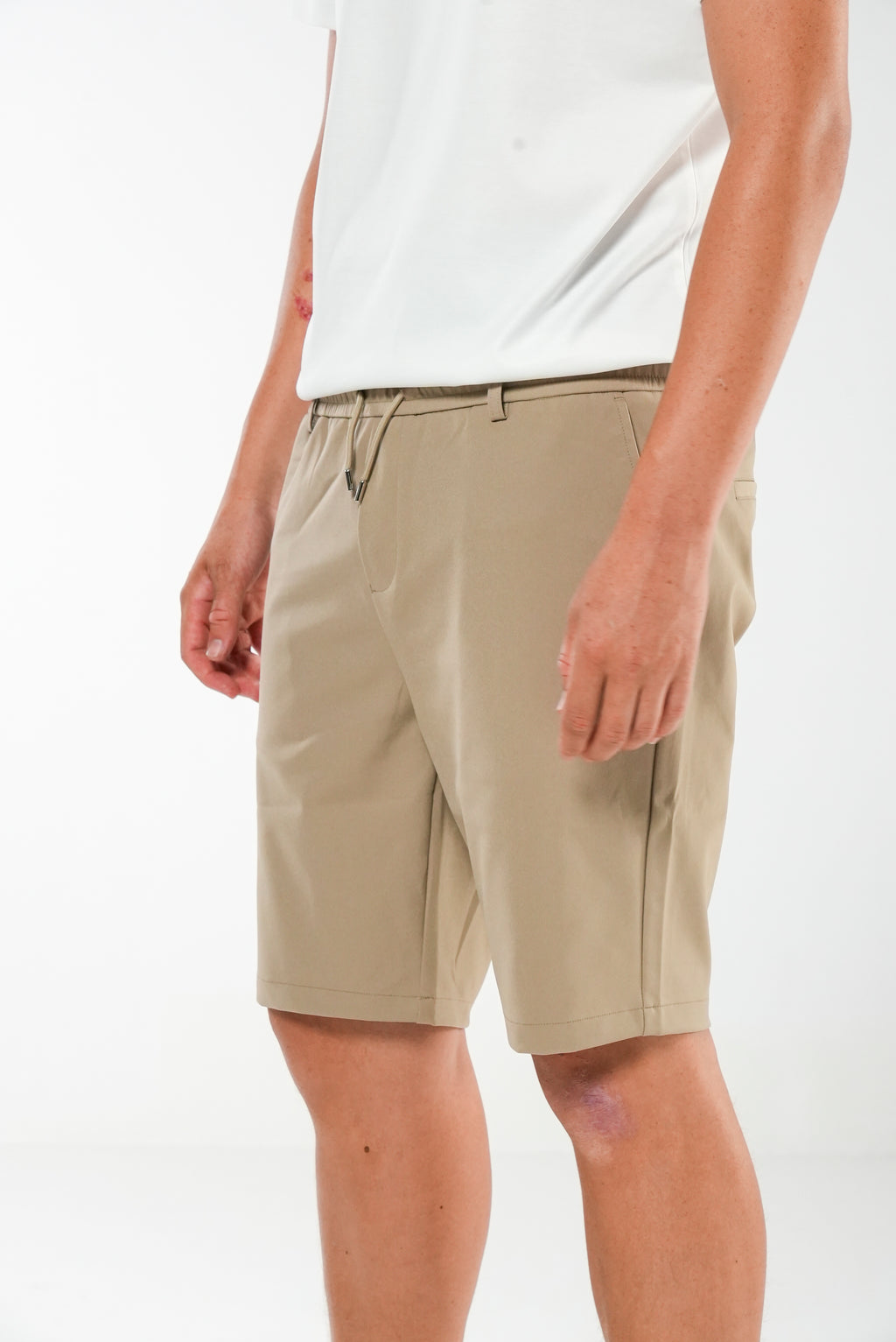 Tailored Short- Beige